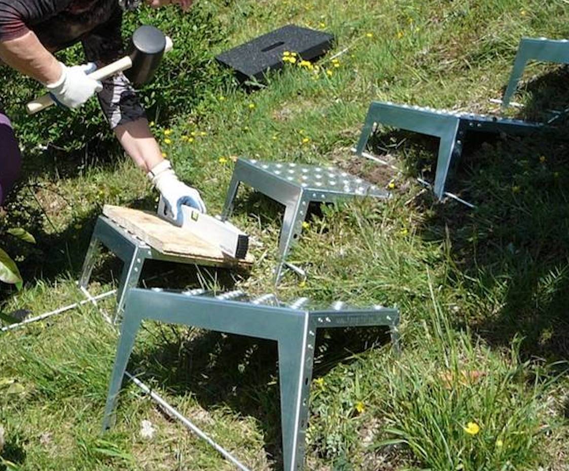 Montage der Hangstufen - die Basis hochwertiger Treppen