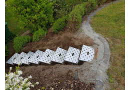 Buy slope steps in different colours - a breath of fresh air for the aesthetics of your garden